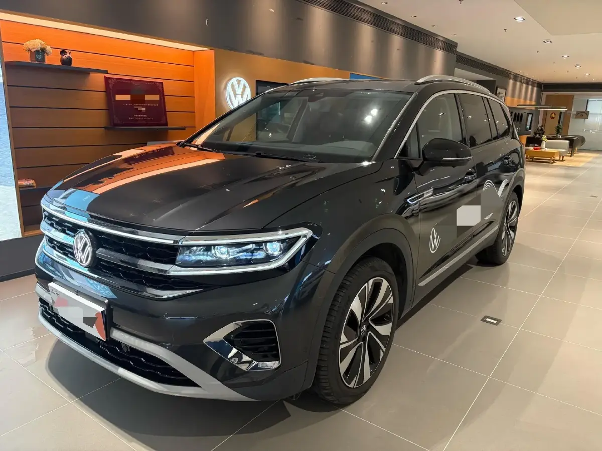 2023 Volkswagen Talagon 2.0T 220HP L4 7DCT