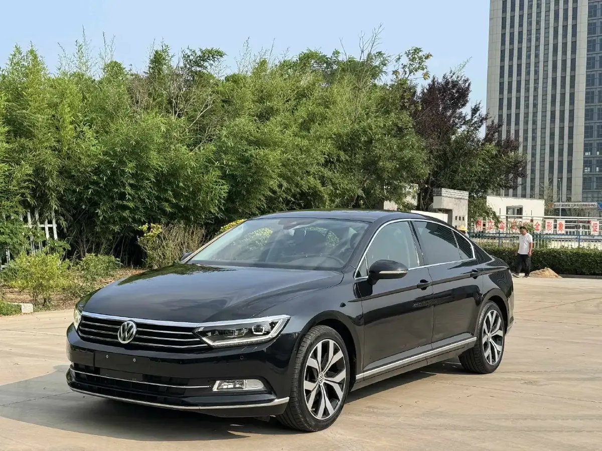 2019 Volkswagen Magotan 2.0T 220HP L4 7DCT