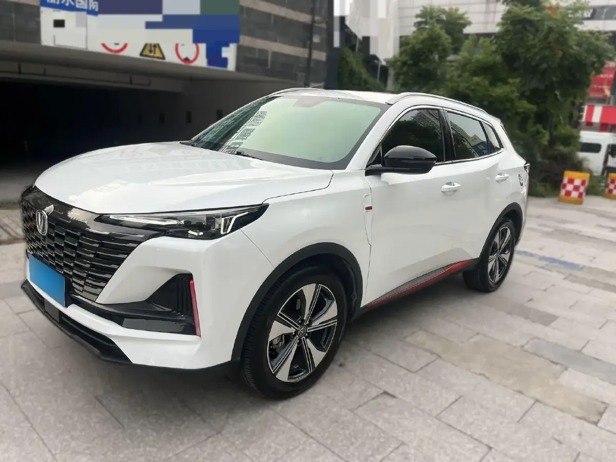 2022 ChangAn CS75 Plus 1.5T 178HP L4 6AT 2022 ChangAn CS75 Plus 1.5T 178HP L4 6AT