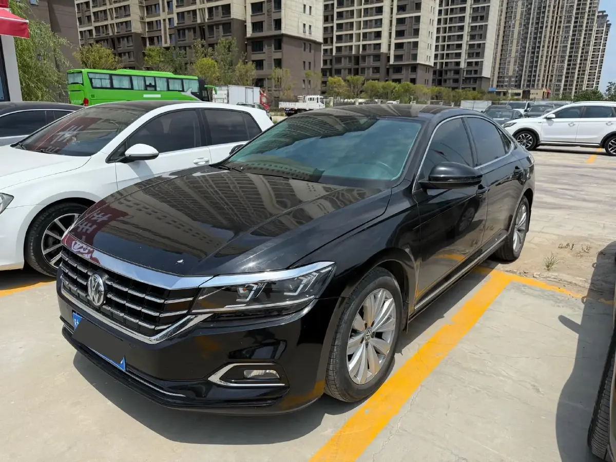 2019 Volkswagen Passat 2.0T 186HP L4 7DCT