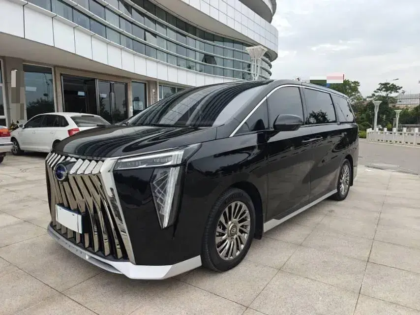 2023 GAC Trumpchi M8 2.0T 190HP L4 E-CVT Hybrid