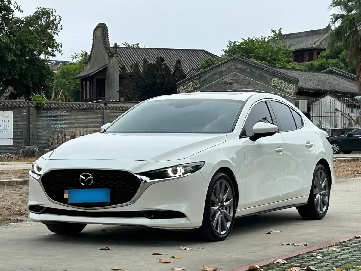 2022 Mazda 3 Axela 2.0L 158HP L4 6AT
