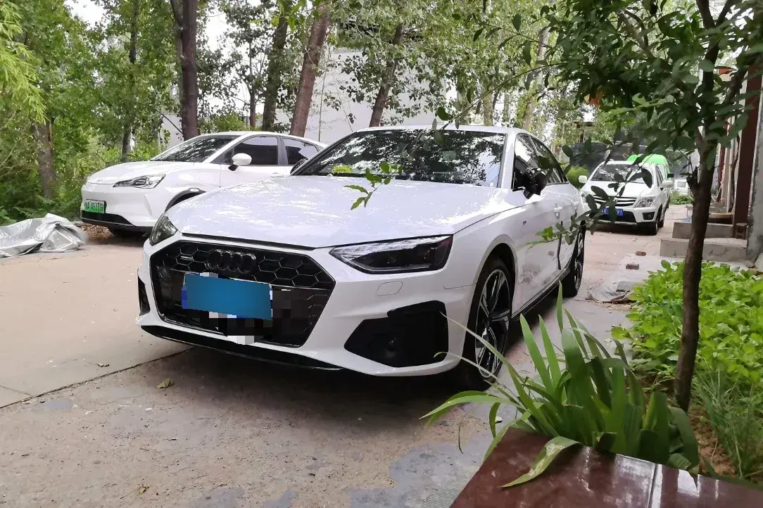 2024 Audi A4L 2.0T 190HP L4 7DCT