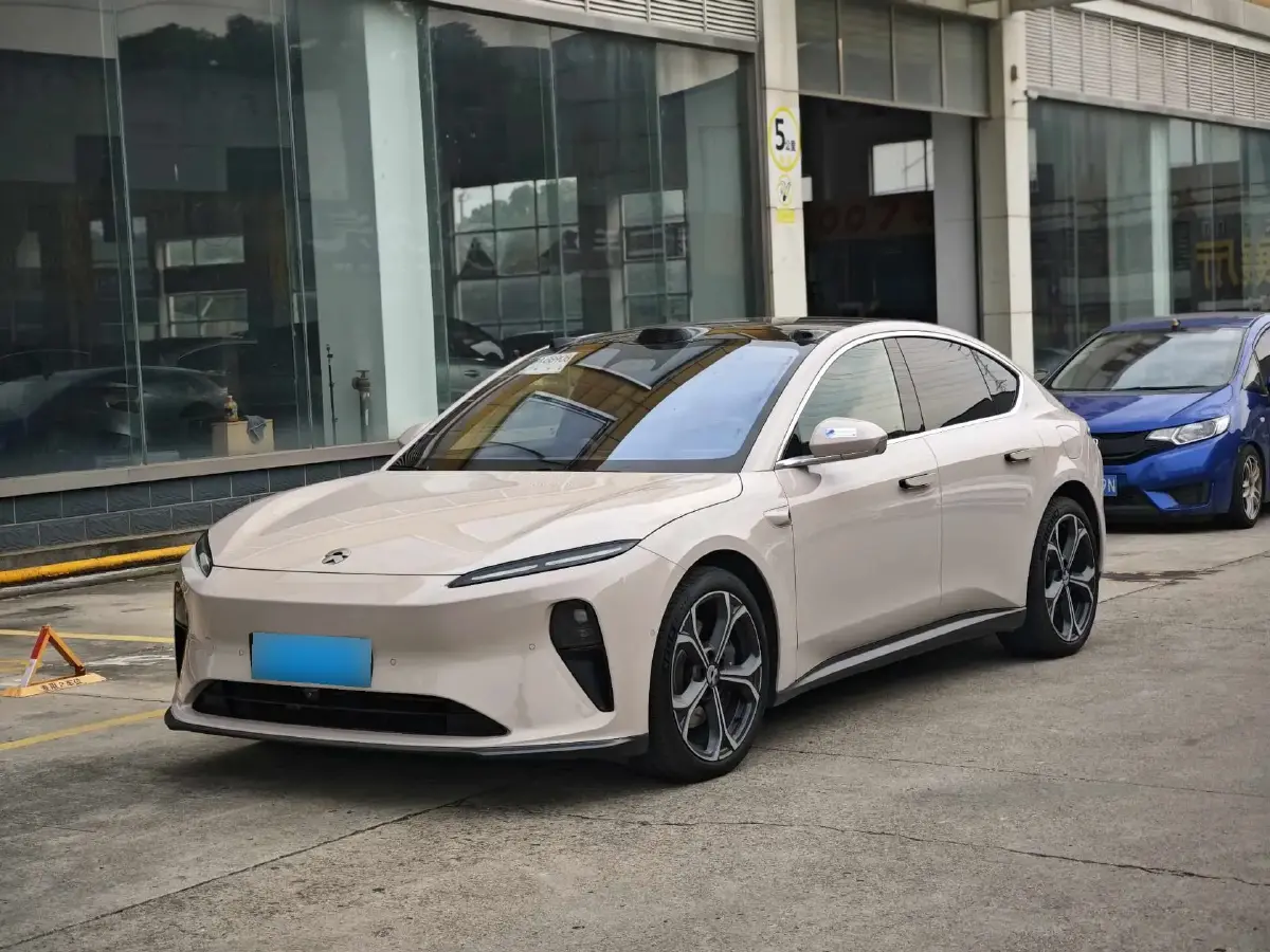 2024 NIO ET5 BEV 75KWH