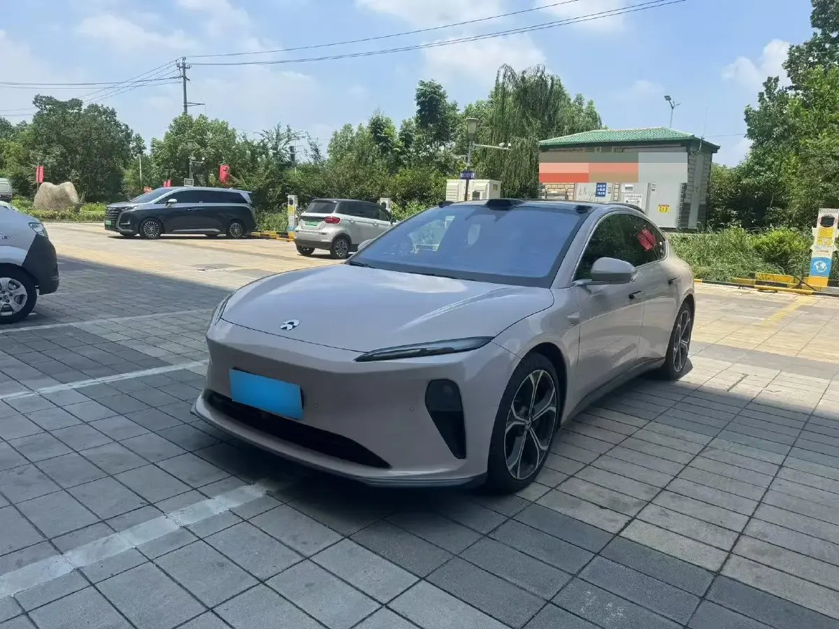 2024 NIO ET5T BEV 75KWH