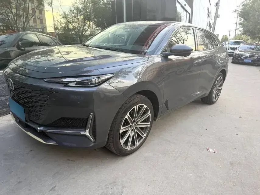 2021 ChangAn UNI-K 2.0T 233HP L4 8AT