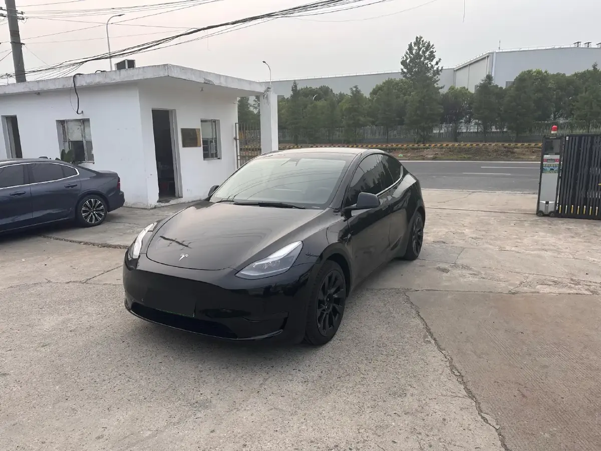 2022 Tesla Model Y BEV 60KWH