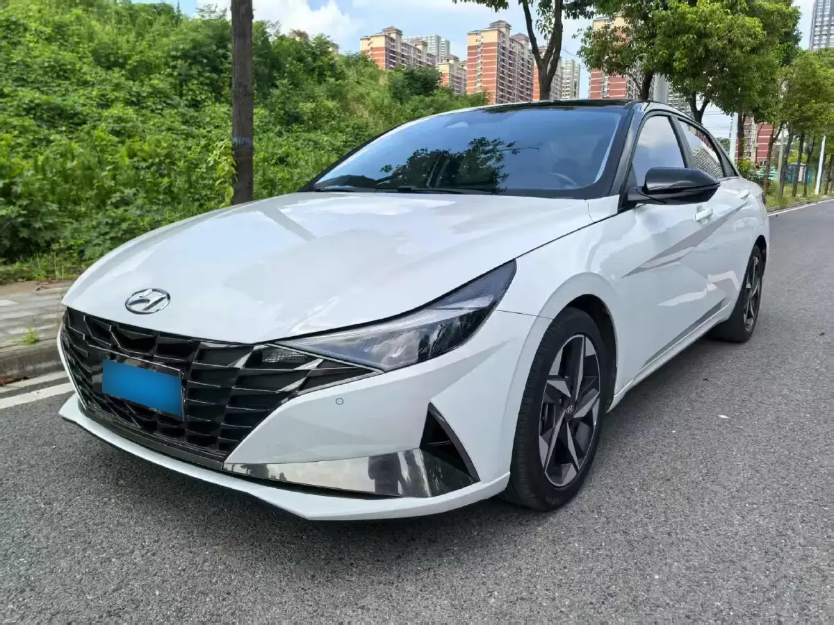 2022 Hyundai Elantra 1.5L 115HP L4 CVT