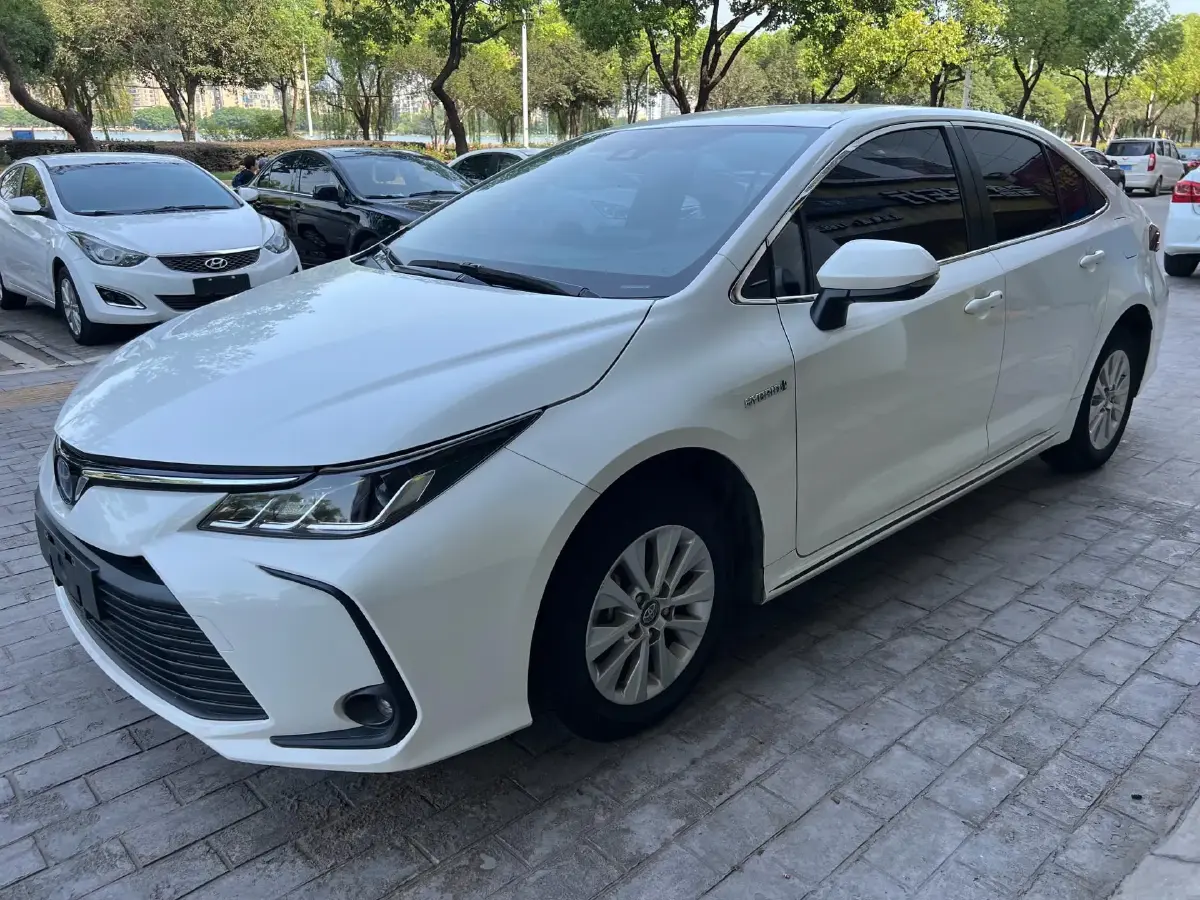 2022 Toyota Corolla 1.8L 98HP L4 E-CVT Hybrid