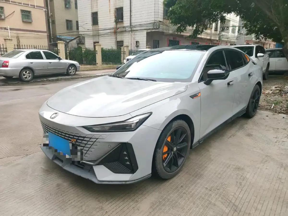 2022 ChangAn UNI-V 1.5T 188HP L4 7DCT
