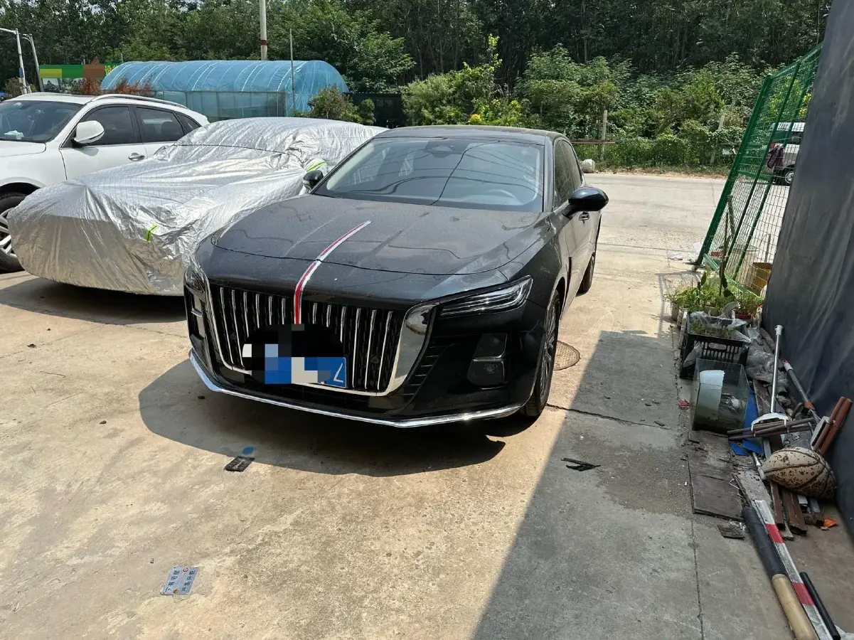 2025 HongQi H5 2.0T 224HP L4 8AT