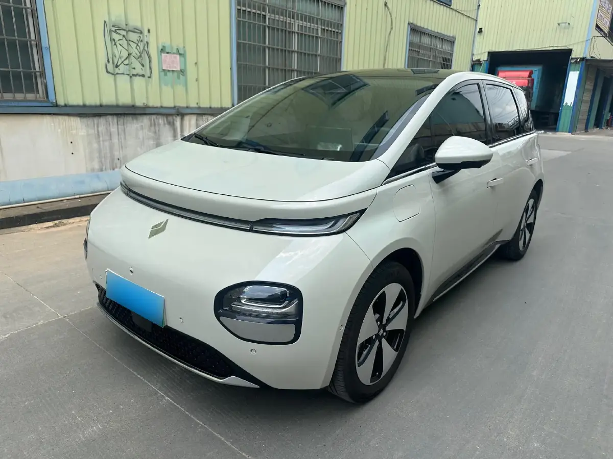 2023 BaoJun Cloud BEV 50.6KWH