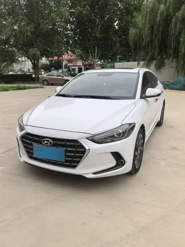 2019 Hyundai Elantra 1.5L 115HP L4 CVT