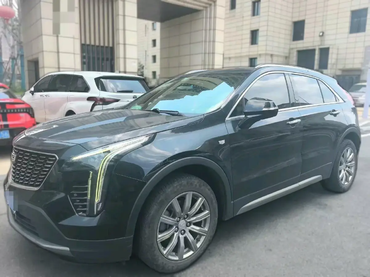 2020 Cadillac XT4 2.0T 241HP L4 9AT