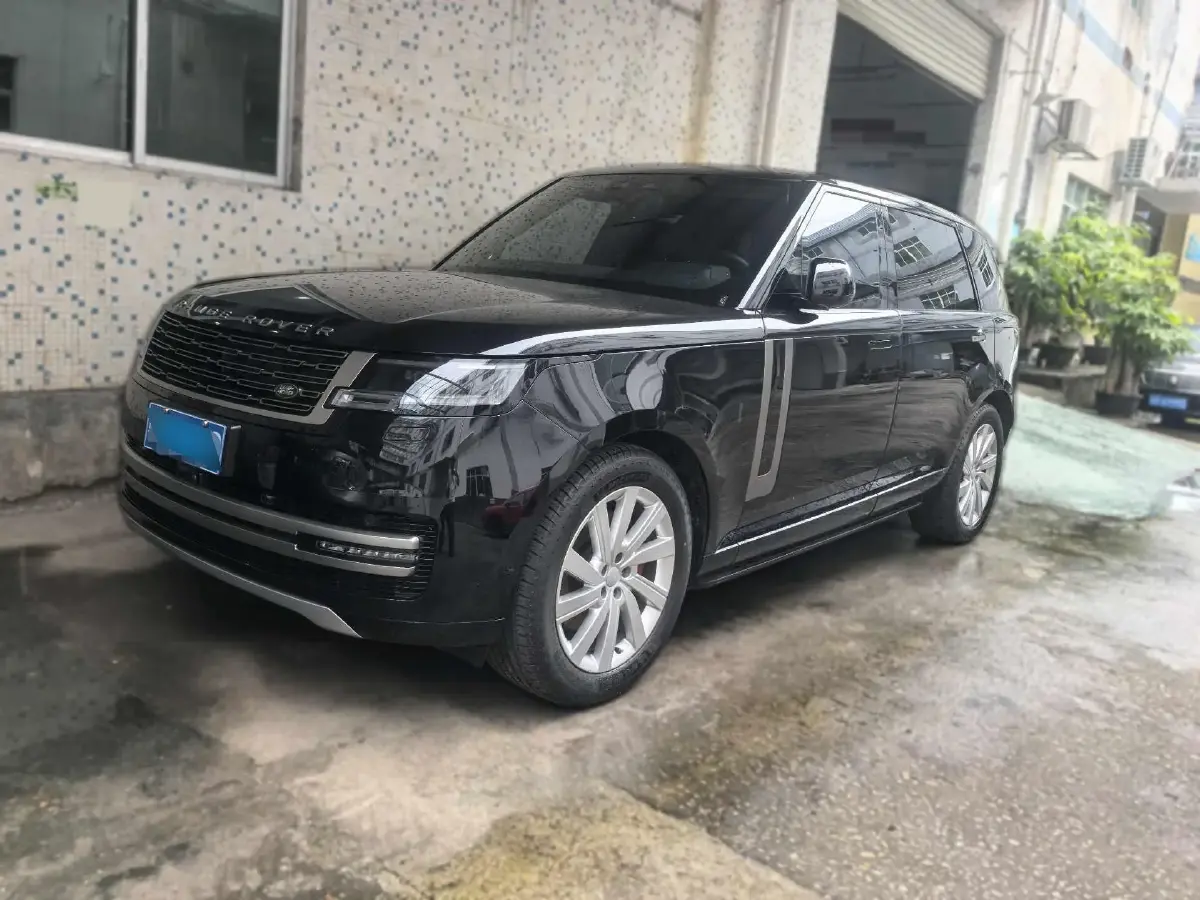 2024 Land Rover Range Rover 3.0T 400HP L6 8AT 2024 Land Rover Range Rover 3.0T 400HP L6 8AT