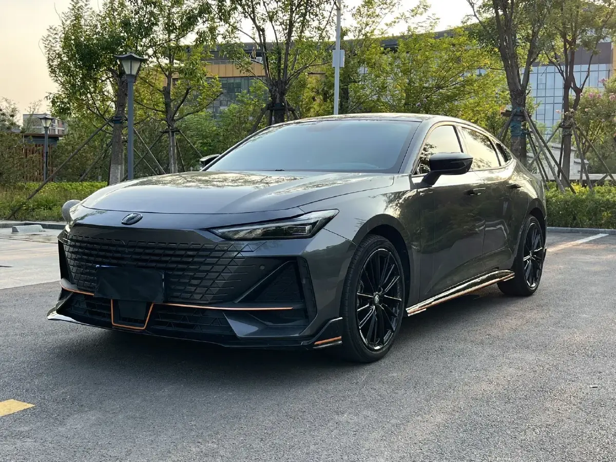 2022 ChangAn UNI-V 1.5T 188HP L4 7DCT