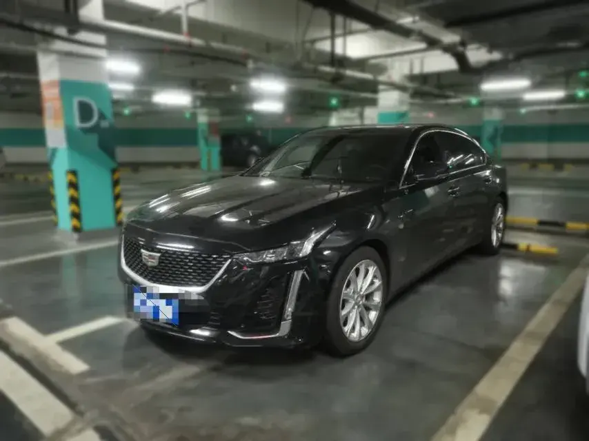 2023 Cadillac CT5 2.0T 237HP L4 10AT