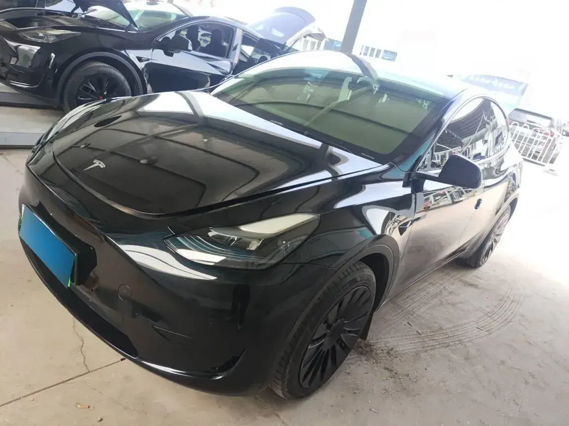 2022 Tesla Model Y BEV 60KWH