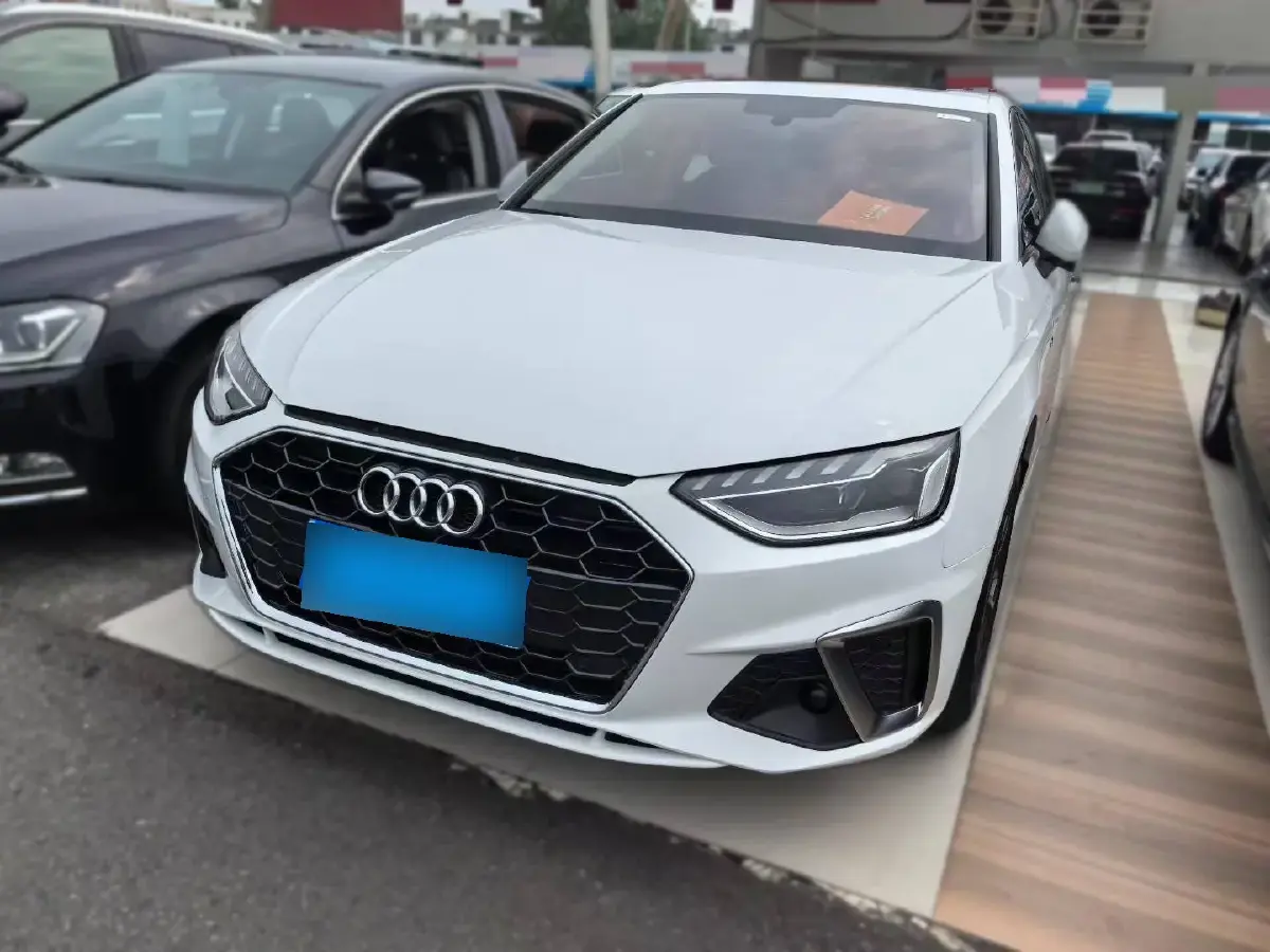 2020 Audi A4L 2.0T 150HP L4 7DCT