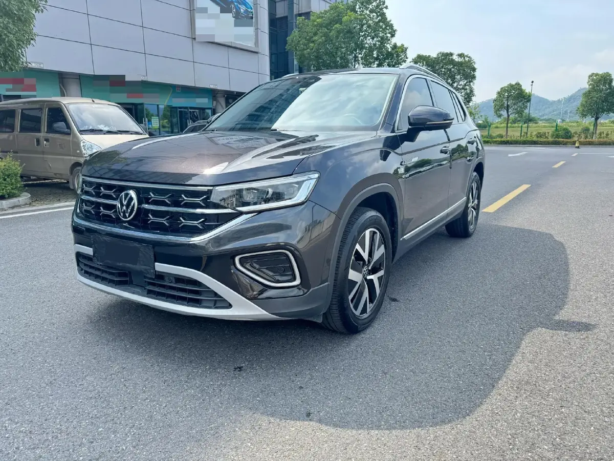 2023 Volkswagen Tayron 2.0T 186HP L4 7DCT