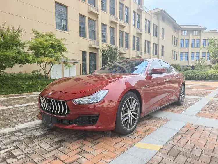 2018 Maserati Ghibli 3.0T 350HP V6 8AT