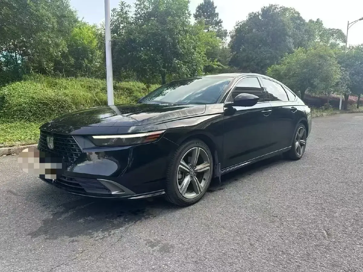 2025 Honda Accord 1.5T 192HP L4 CVT