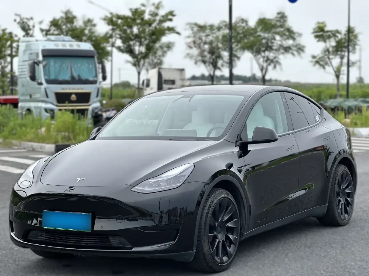 2022 Tesla Model Y BEV 60KWH