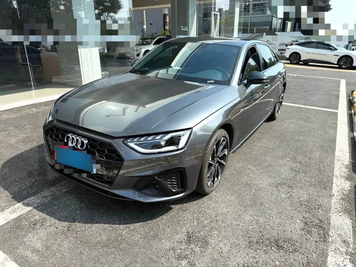 2023 Audi A4L 2.0T 190HP L4 7DCT
