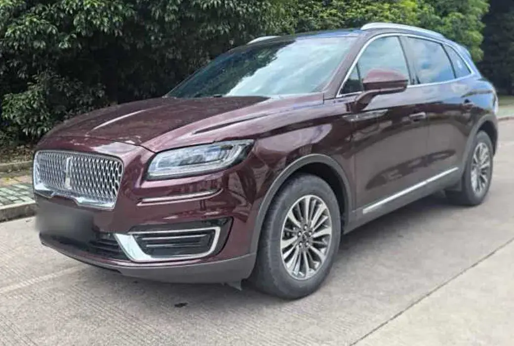 2019 Lincoln Nautilus 2.0T 224HP L4 8AT
