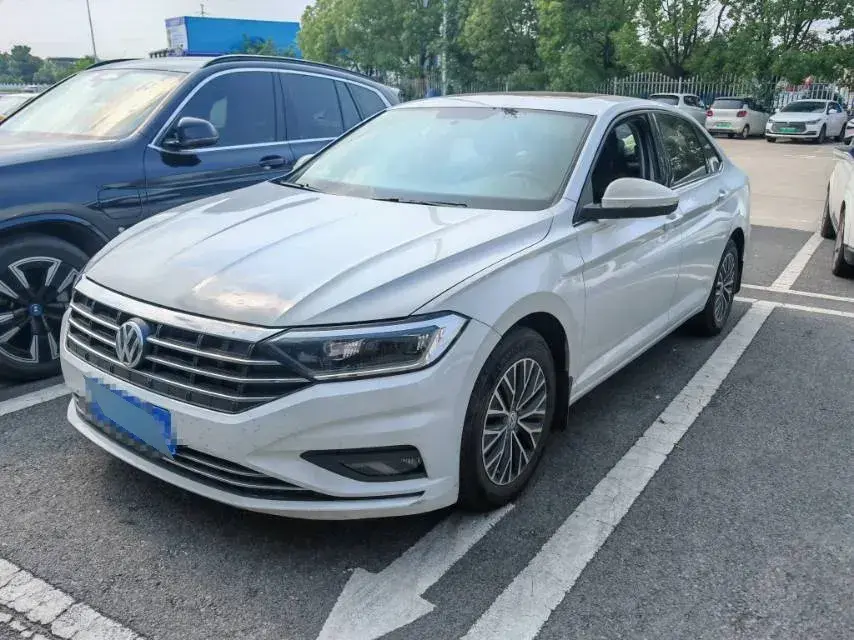 2019 Volkswagen Sagitar 1.2T 116HP L4 5MT