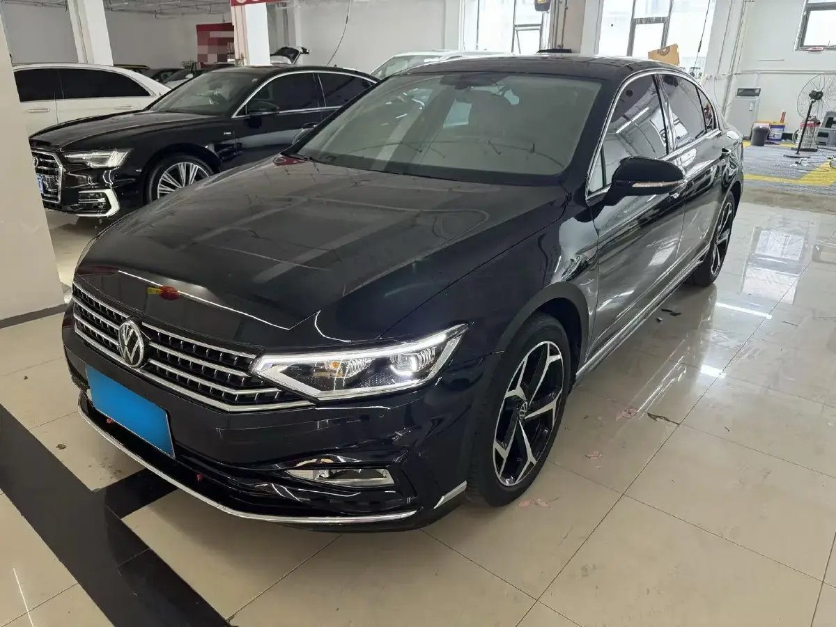 2023 Volkswagen Magotan 2.0T 186HP L4 7DCT