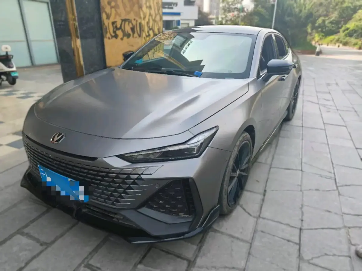 2023 ChangAn UNI-V 2.0T 233HP L4 8AT