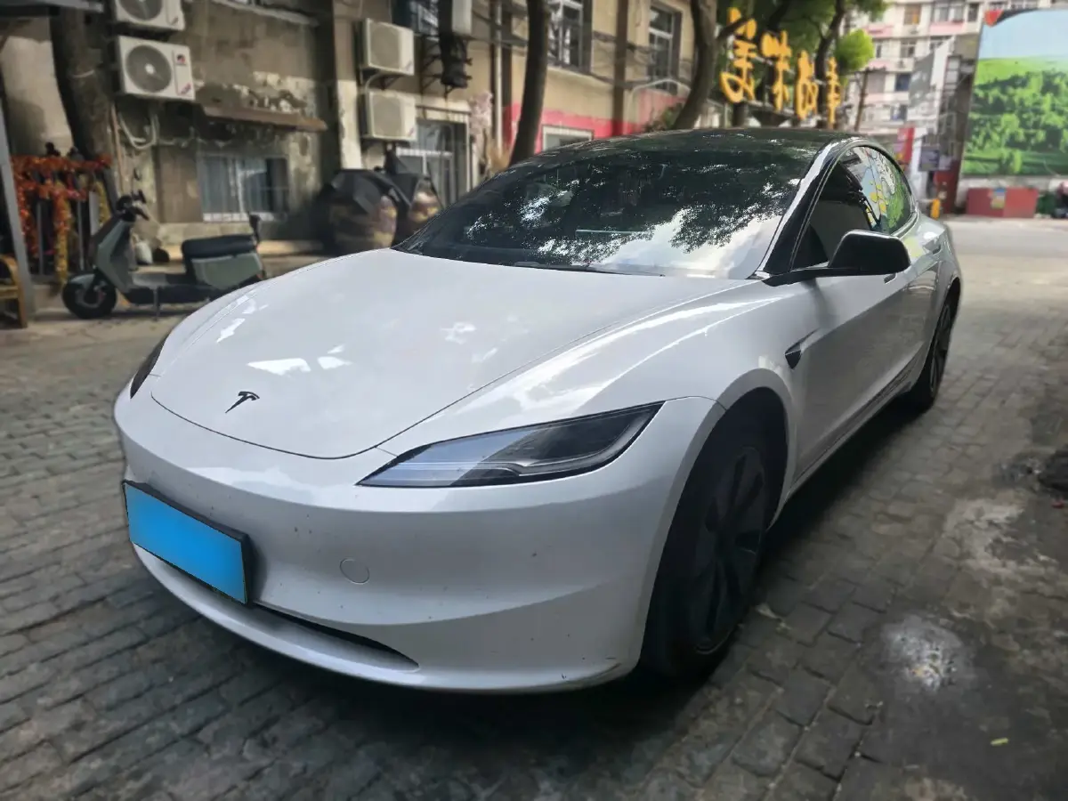2023 Tesla Model 3 BEV 60KWH