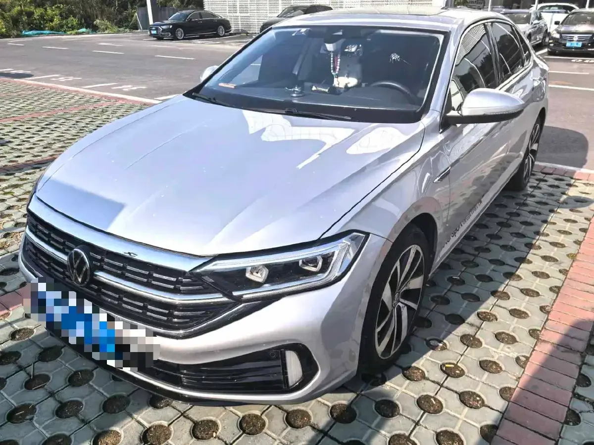 2023 Volkswagen Sagitar 1.5T 160HP L4 7DCT