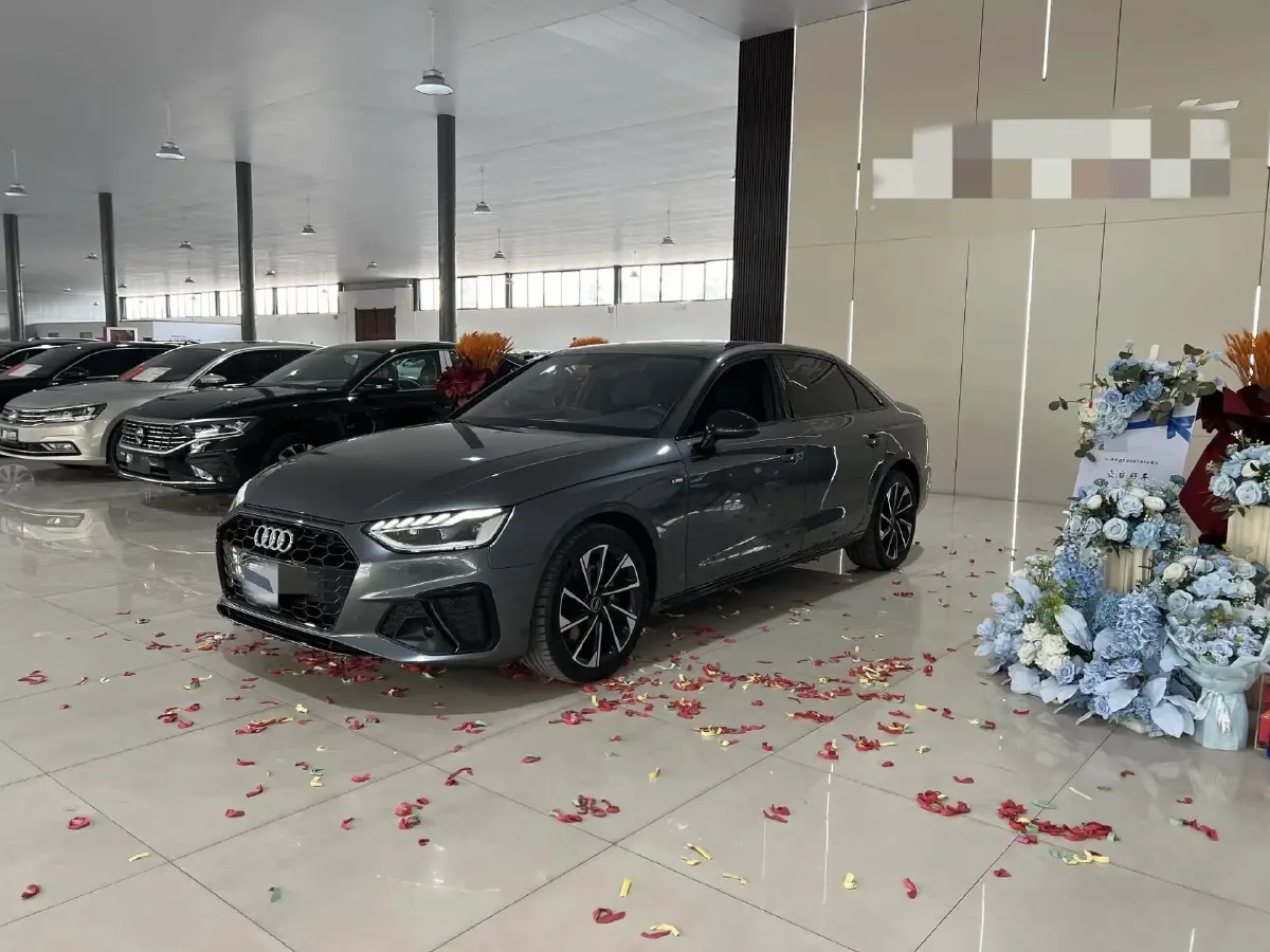 2023 Audi A4L 2.0T 190HP L4 7DCT