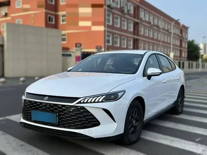 2025 BYD Qin Plus 1.5L 101HP L4 E-CVT PHEV 7.68KWH