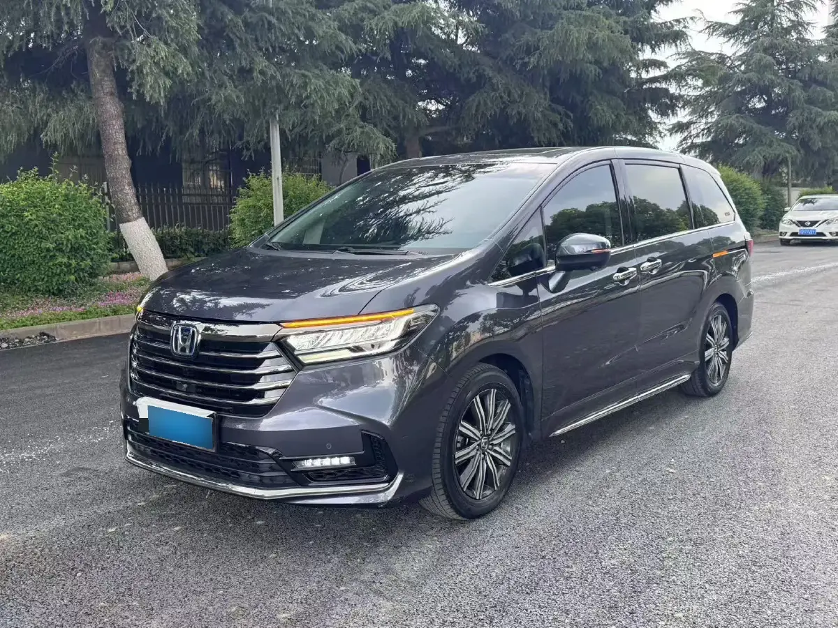 2022 Honda Odyssey 2.0L 146HP L4 E-CVT Hybrid