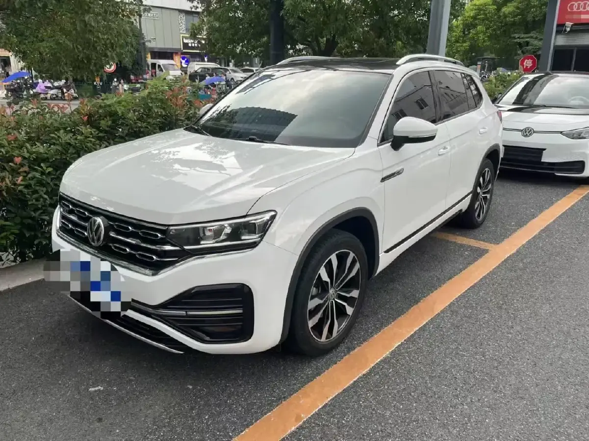 2019 Volkswagen Tayron 2.0T 220HP L4 7DCT