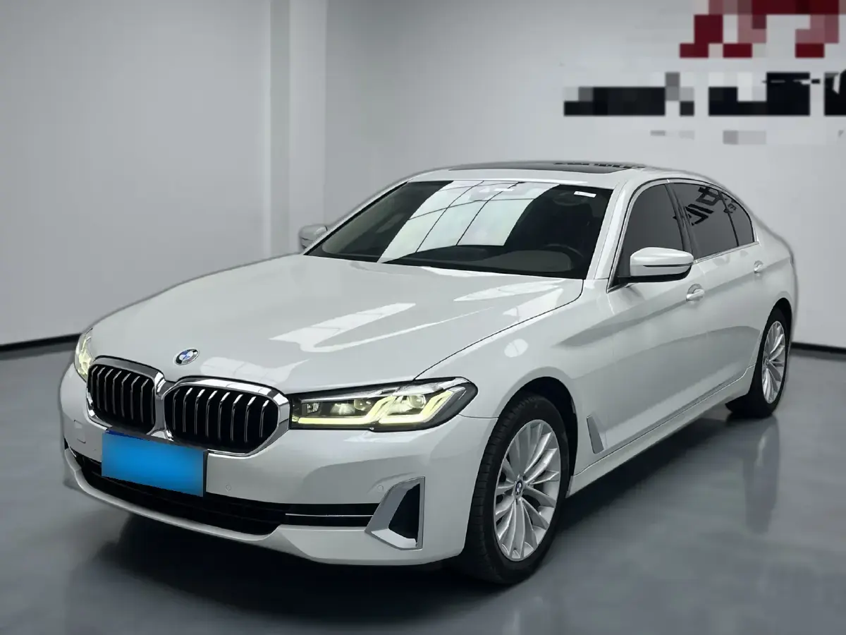 2022 BMW 5 Series 2.0T 184HP L4 8AT