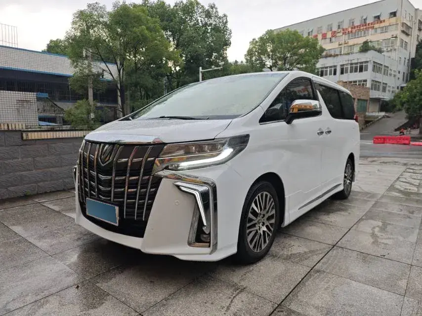 2015 Toyota Alphard 3.5L 275HP V6 6AT