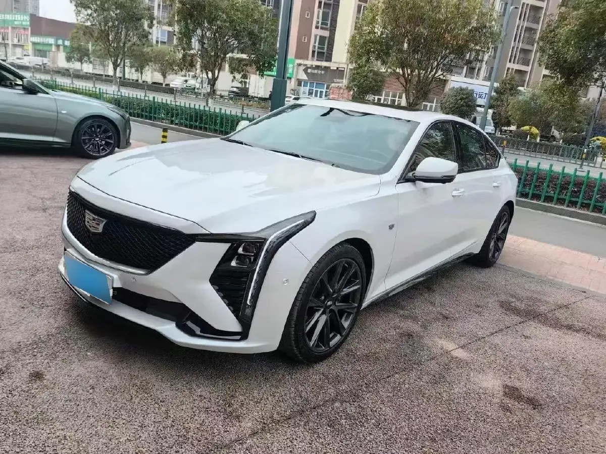 2024 Cadillac CT5 2.0T 237HP L4 10AT