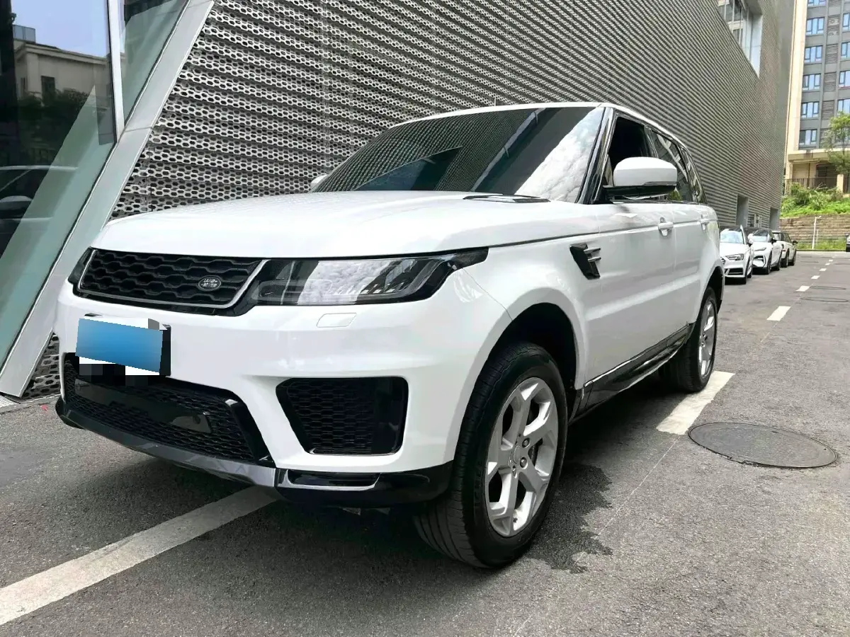 2018 Land Rover Range Rover Sport 2.0T 300HP L4 8AT PHEV 13.1KWH