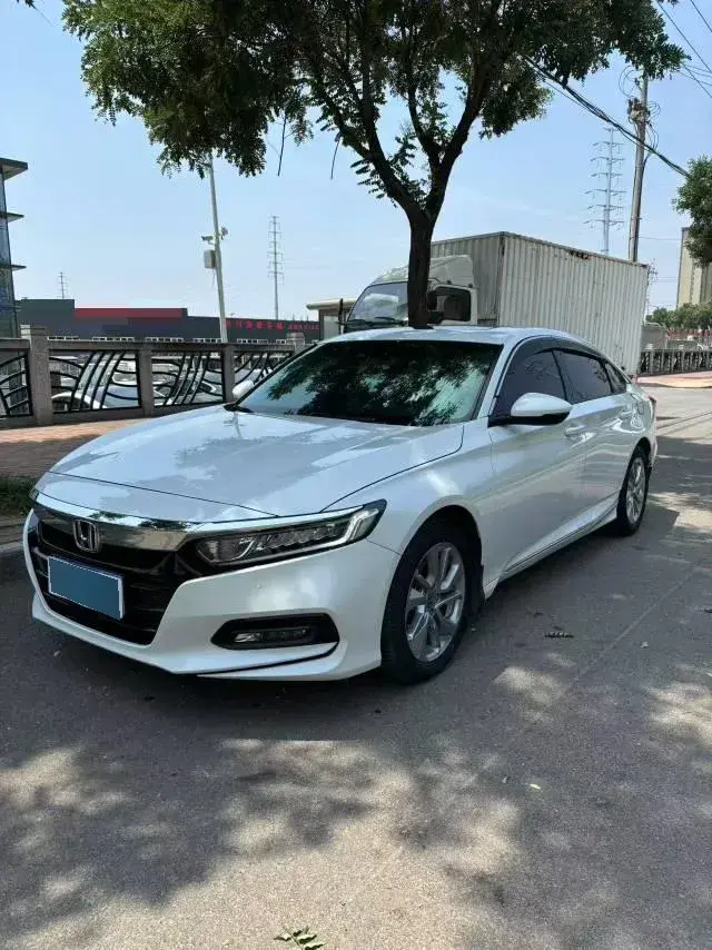 2021 Honda Accord 1.5T 194HP L4 CVT