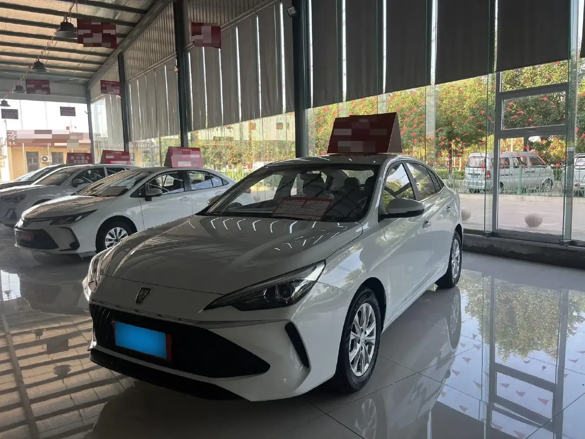 2024 Roewe i5 1.5L 129HP L4 CVT