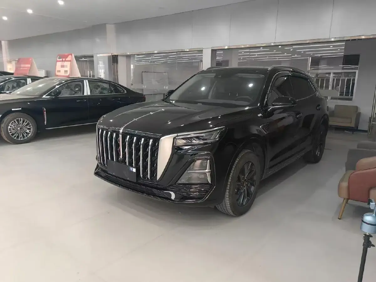 2023 HongQi HS5 2.0T 252HP L4 8AT