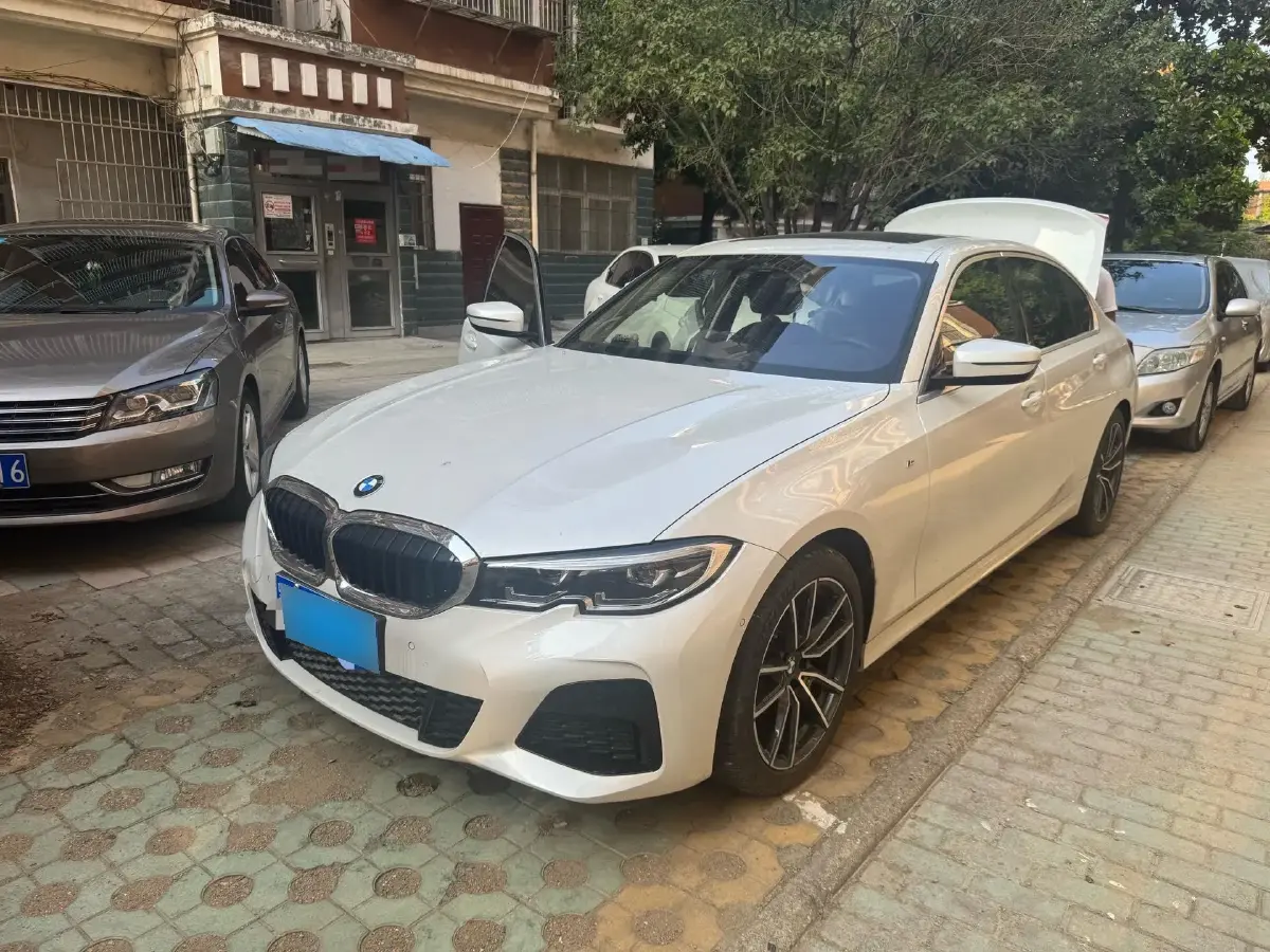 2021 BMW 3 Series 2.0T 184HP L4 8AT