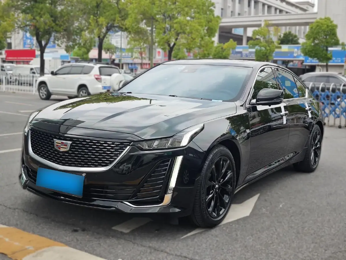 2023 Cadillac CT5 2.0T 237HP L4 10AT