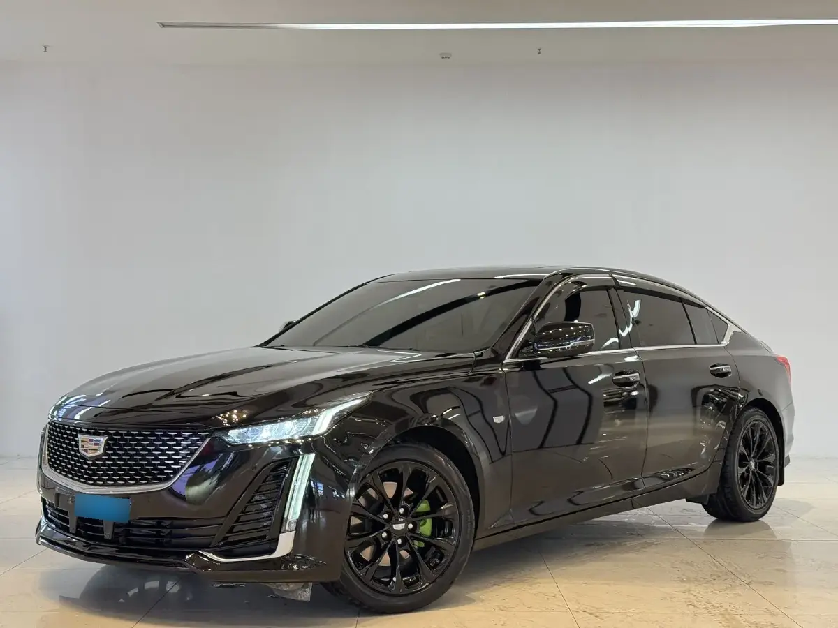 2022 Cadillac CT5 2.0T 237HP L4 10AT