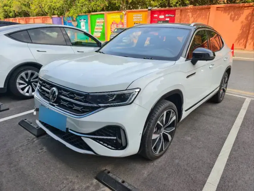 2023 Volkswagen Tayron X 2.0T 220HP L4 7DCT