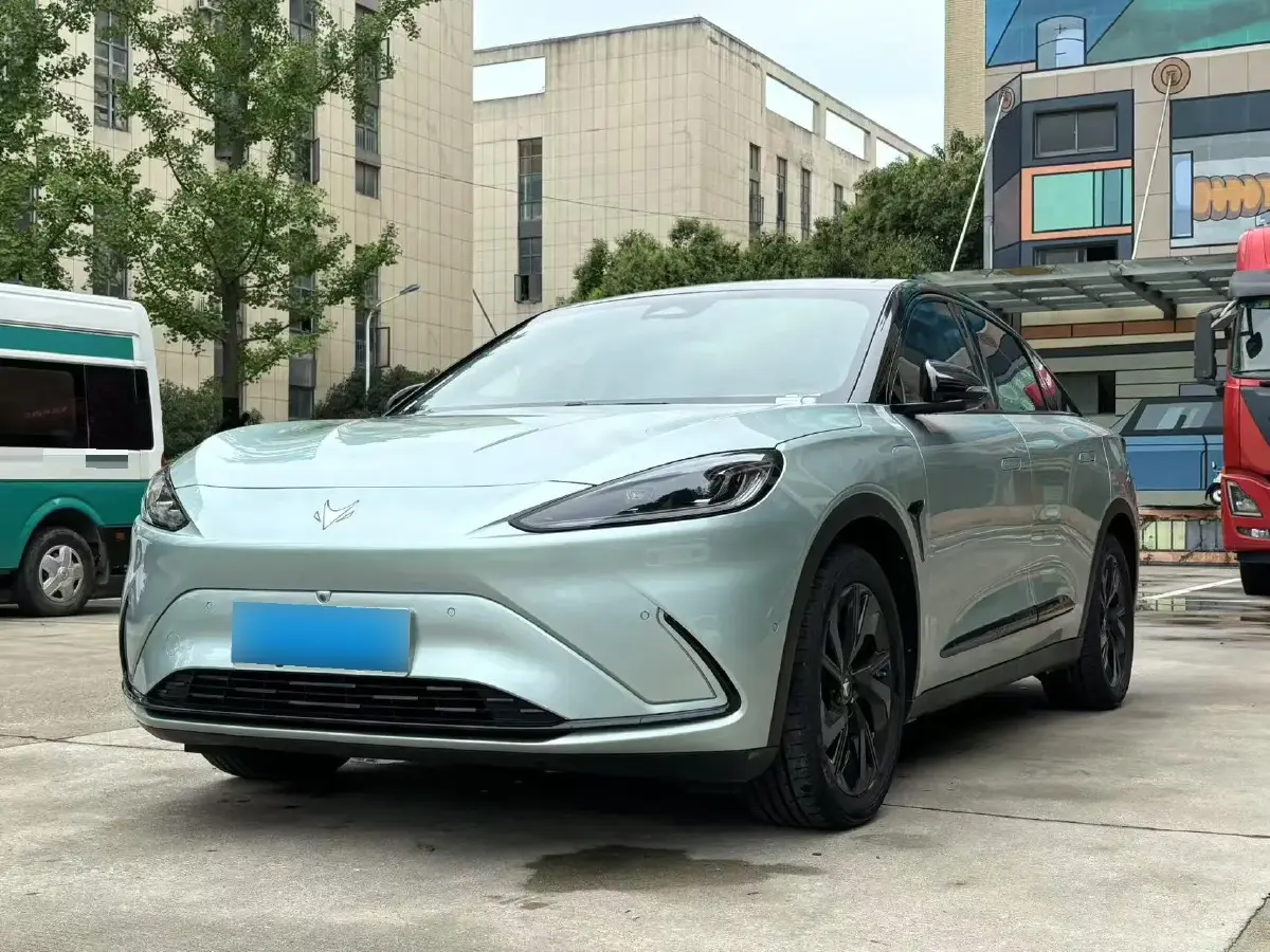 2023 ARCFOX αS BEV 93.6KWH